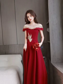 Išskirtinės aplikacijos Skrudinta suknelė Nuotakos kinų stiliaus raudona O-Neck A-Line vestuvių vakarėlio sužadėtuvių suknelės Elegantiškos vakarinės suknelės
