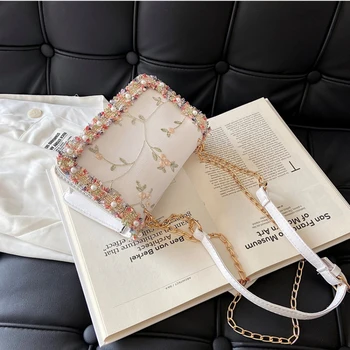 Vintažinis raštuotas nėriniuotas perlinis kryžminis krepšys su grandininiu krepšiu per petį Minimalistinio temperamento vieno kryžiaus moteriškos rankinės